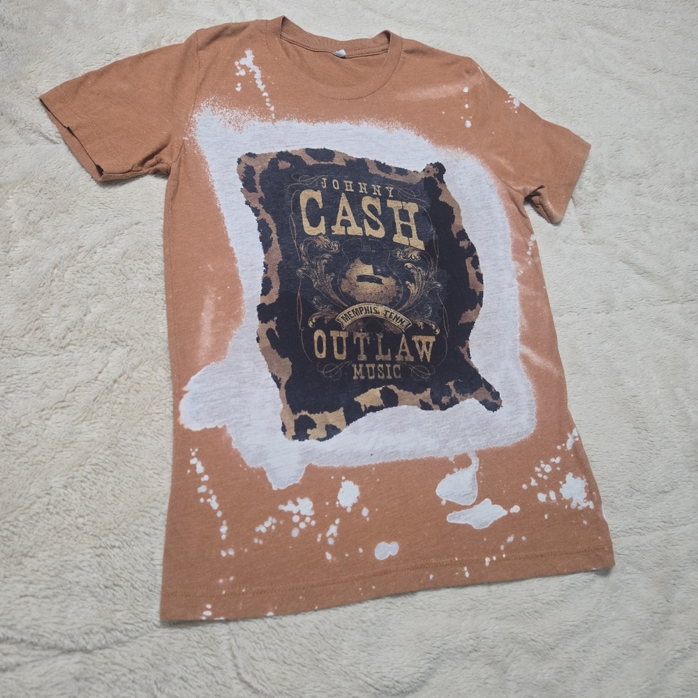 Johnny Cash Outlaw Music burnt orange acid wash Memphis short sleeve tShirt, S